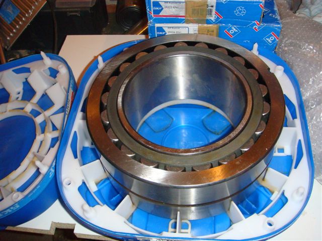 SKF 24128 CC/W33